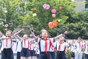 接下来12战11场在LA打！詹姆斯：不能因为在主场打球就放松